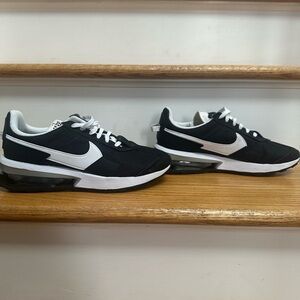 Women’s Nike Black and White Sneakers